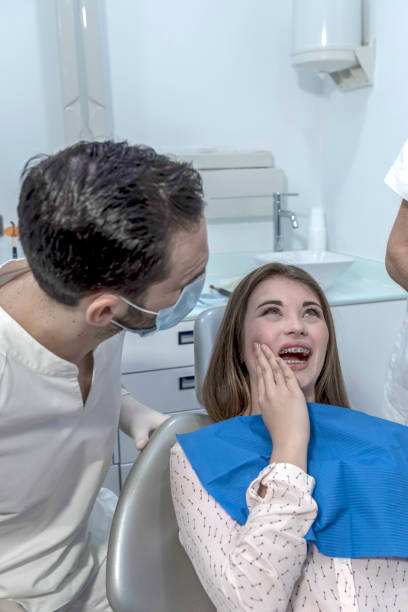 Best Emergency Tooth Extraction in Palestine, IL
